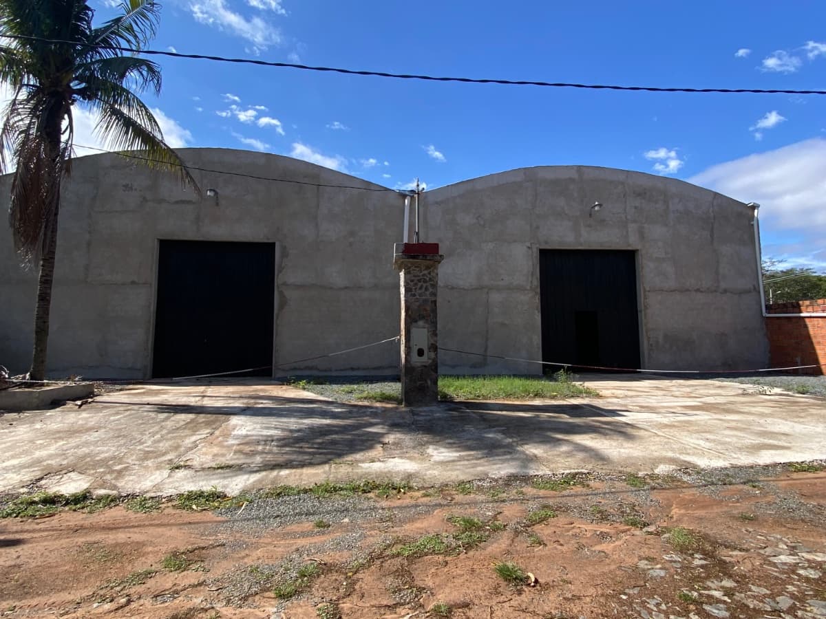 Tinglado/Depósito en Andrés Salomón