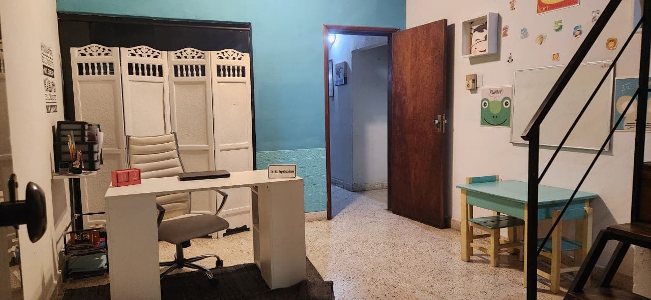 Casa en Teodoro S. Mongelós & Vice Presidente Sanchez - foto 9