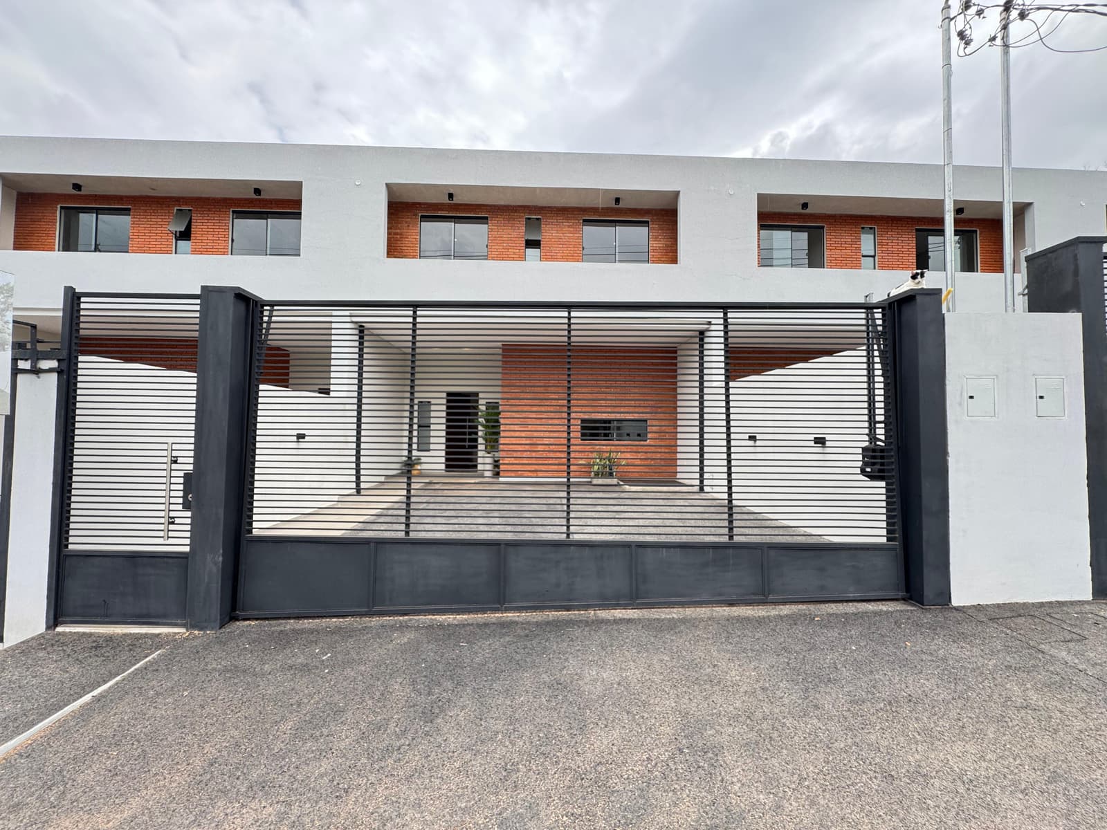 Dúplex en Loma Merlo