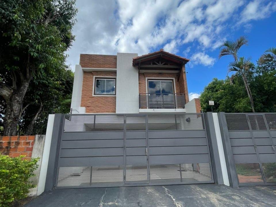 Dúplex en Mburucuyá, Asunción