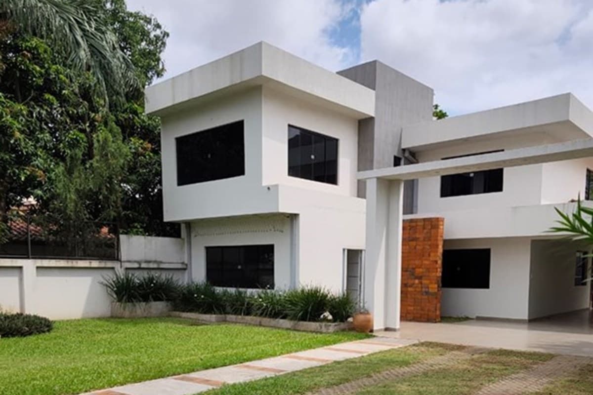 Casa en Teniente Ettiene & 11 de noviembre
