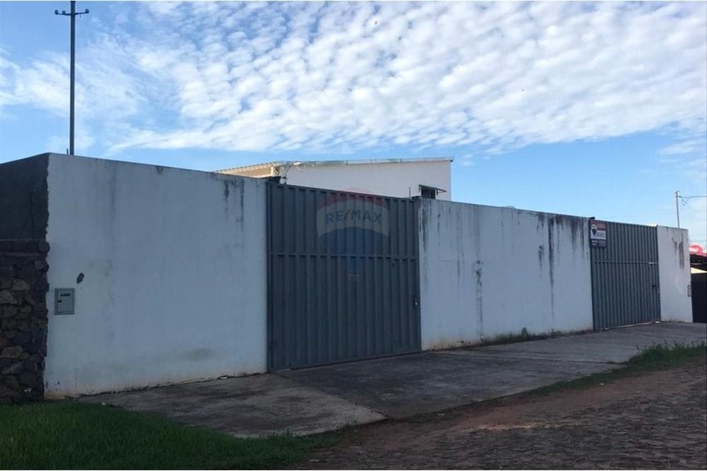 Tinglado/Depósito en Ykua Dure