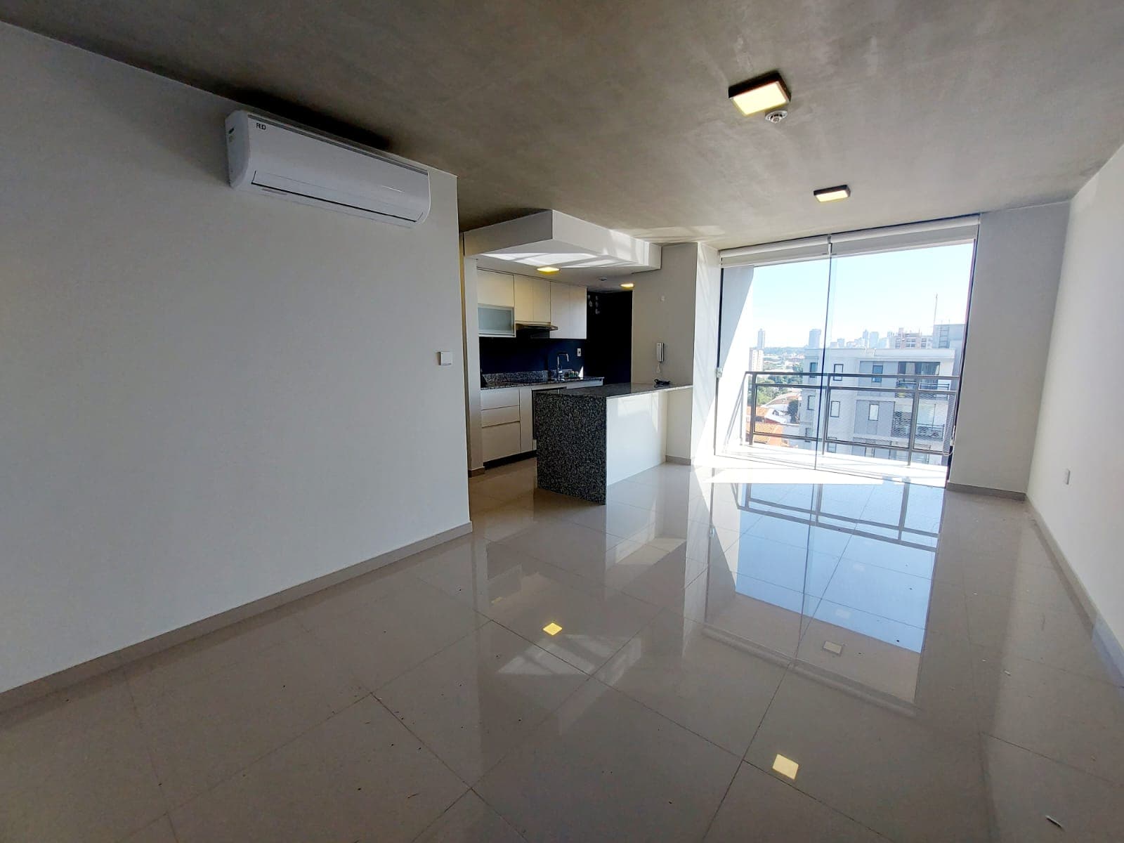 Departamento en Luque, Central - foto 2