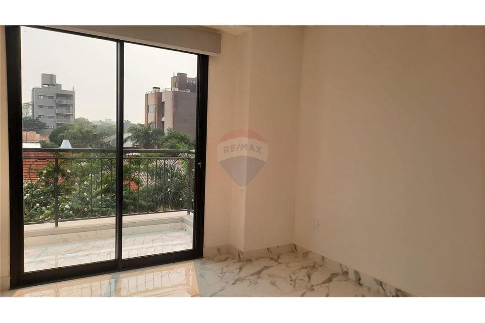 Departamento en Edificio Emperador - foto 7