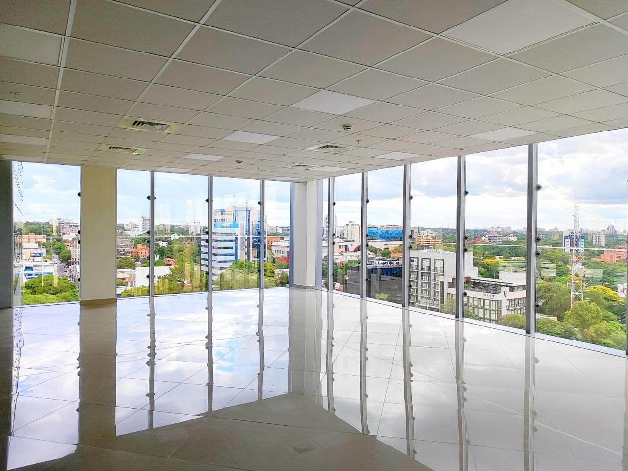 Oficina en San Martín - foto 2