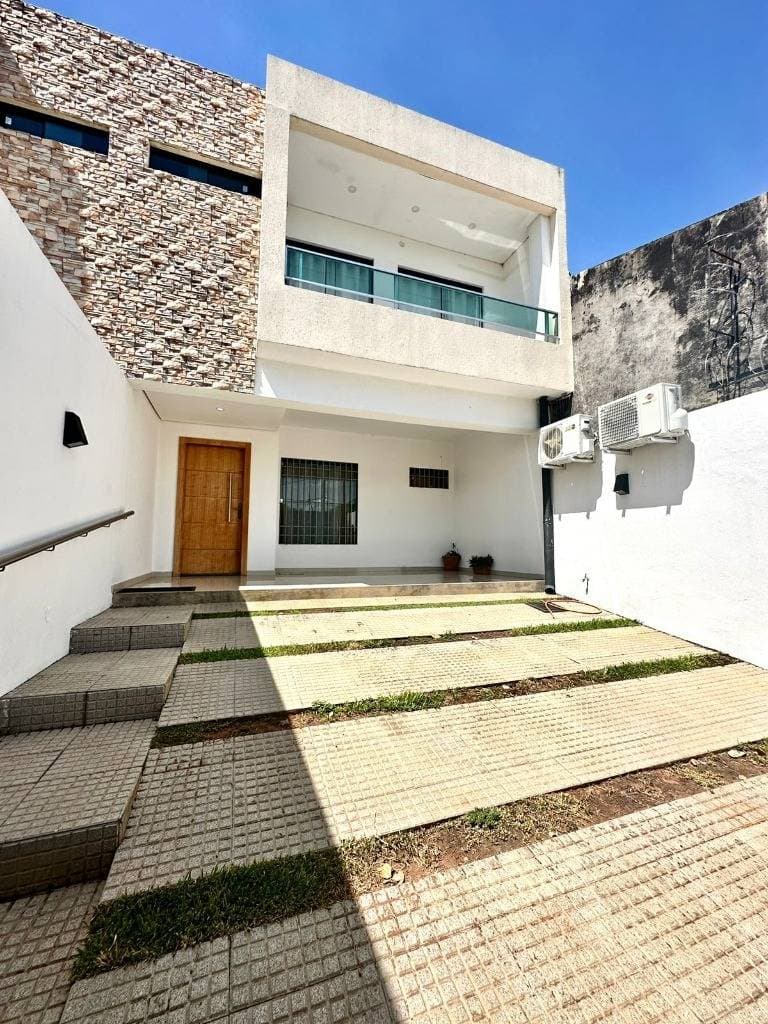 Dúplex en Mburucuyá, Asunción