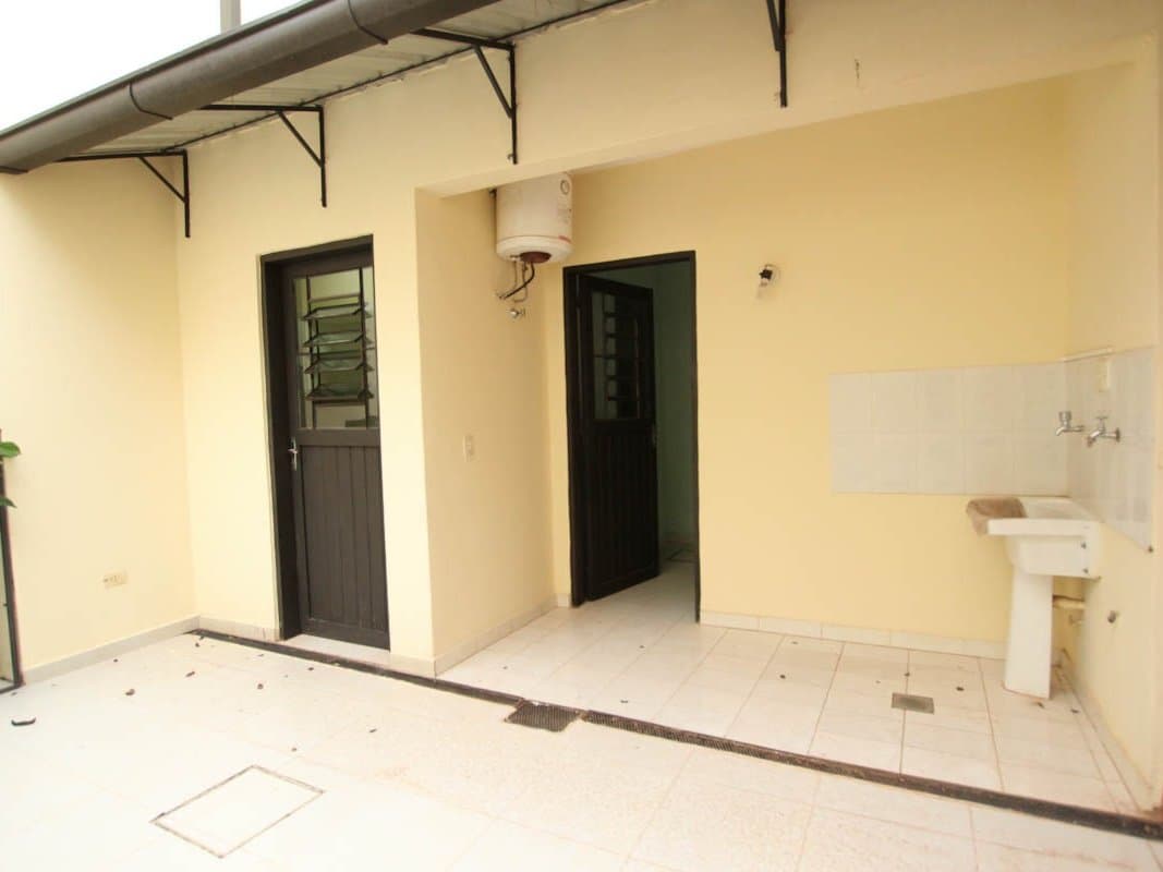 Casa en Ykua Sati - foto 4