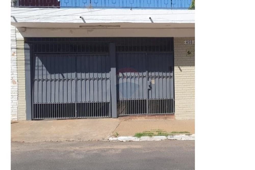 Local comercial en Julia Miranda Cueto