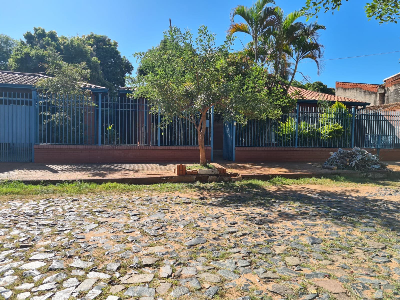 Terreno en Los Laureles, Asunción