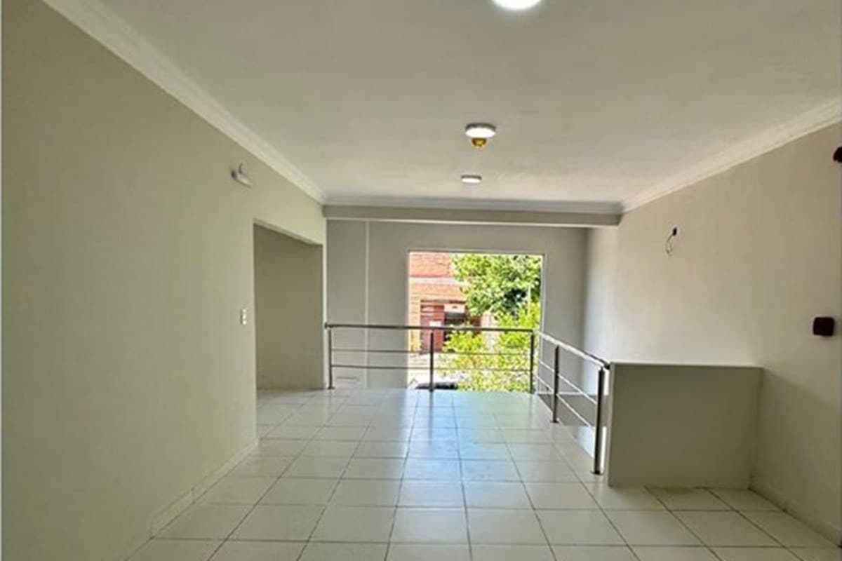 Local comercial en Carmelitas - foto 6