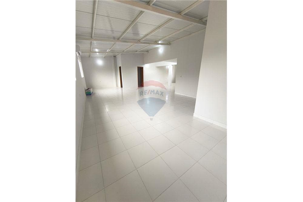 Local comercial en Eduardo Gómez - foto 10