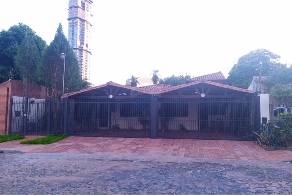 Casa en Madame Lynch