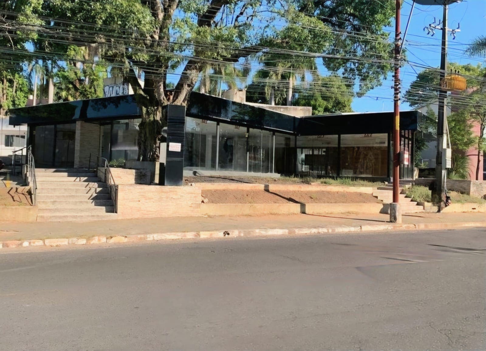 Local comercial en Mcal. López, Asunción