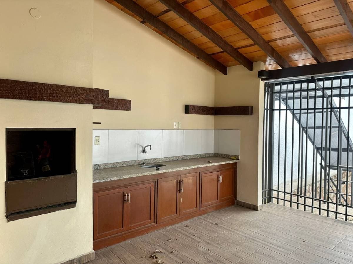 Casa en Valois Rivarola - foto 4