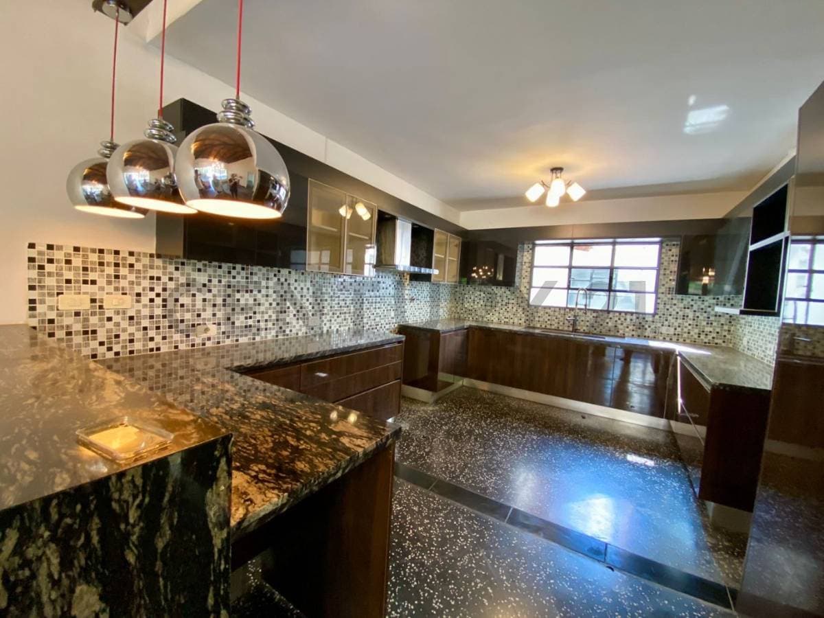 Casa en Doctor Benigno Ferreira 6085
