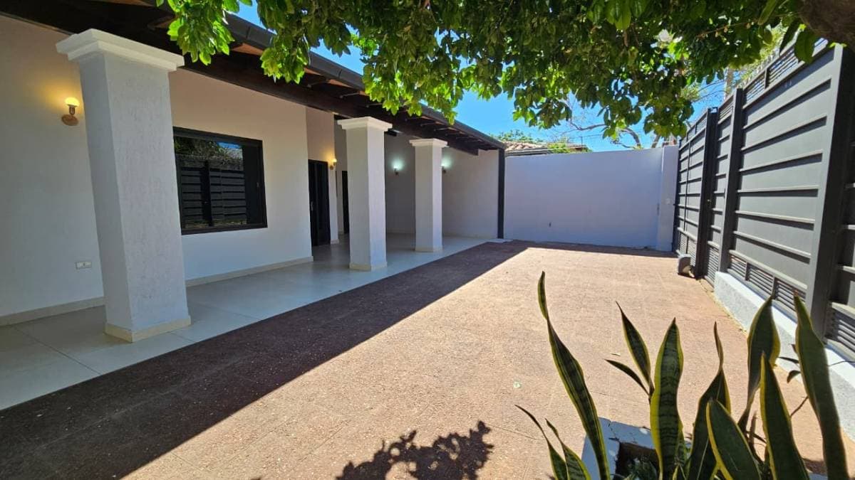 Casa en Fernando de la Mora, Central - foto 2