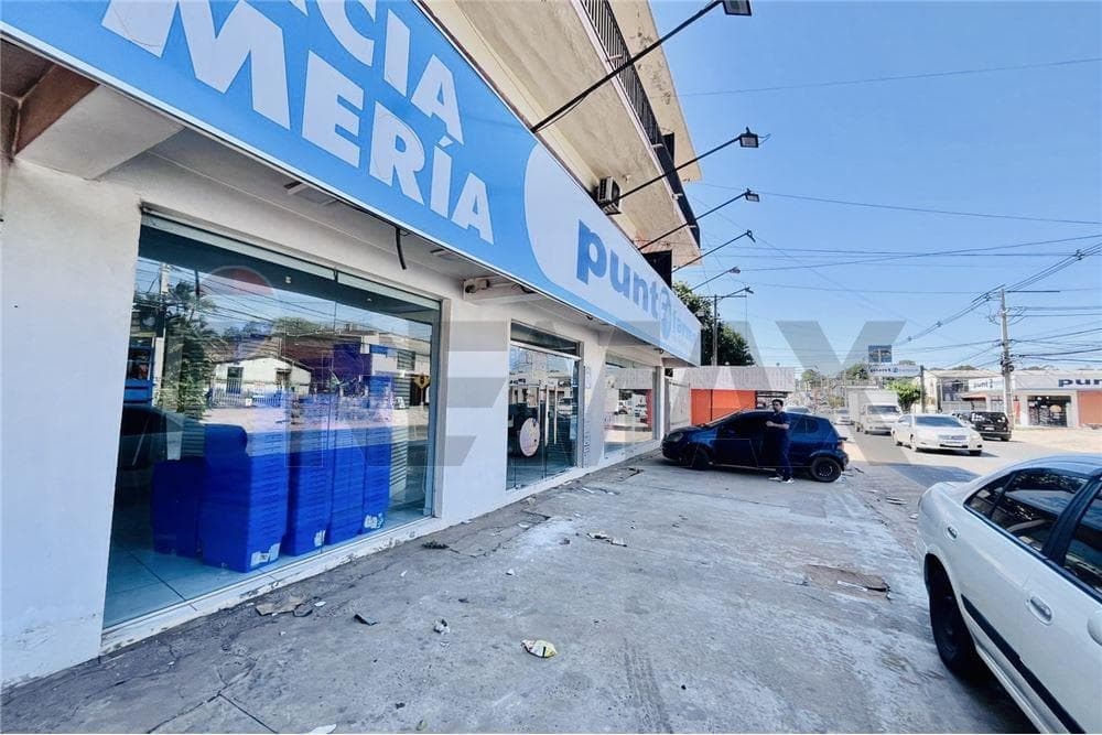 Local comercial en Plaza Los Nogales