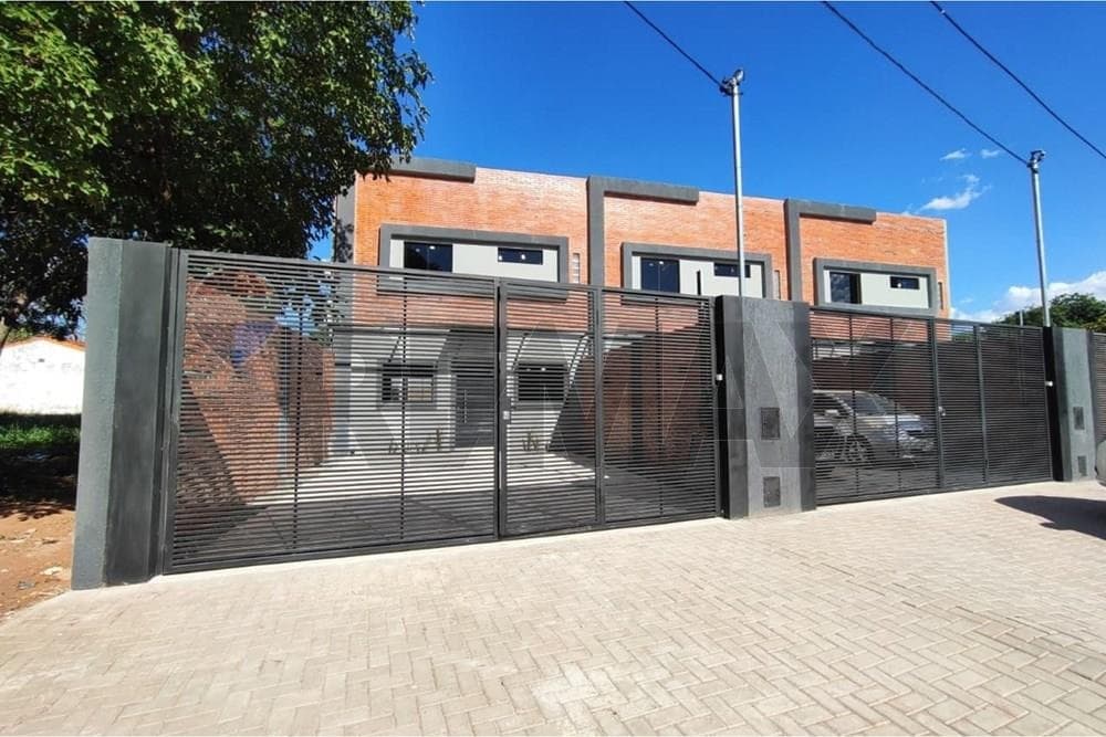 Dúplex en Yaguarete Corá