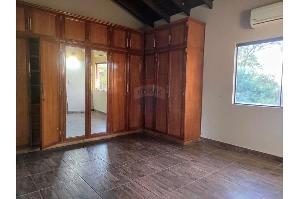 Casa en 4To Barrio - foto 6