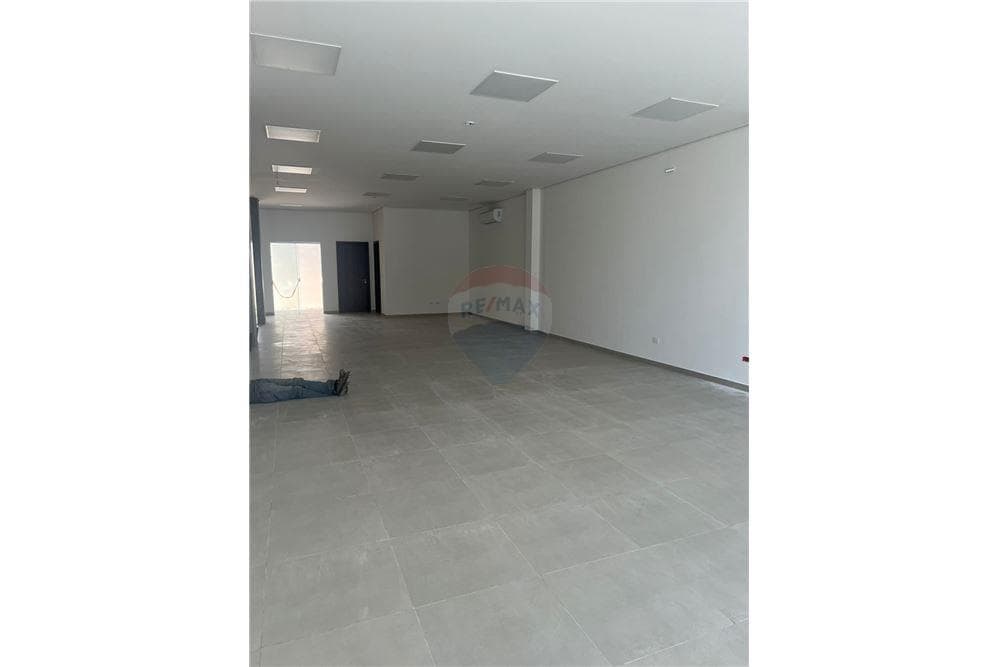 Local comercial en Mburucuyá, Asunción
