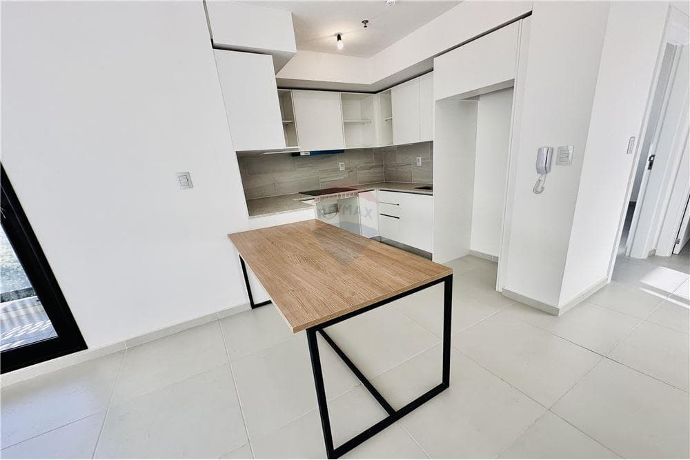 Departamento en Av. Gral. M Santos - foto 3
