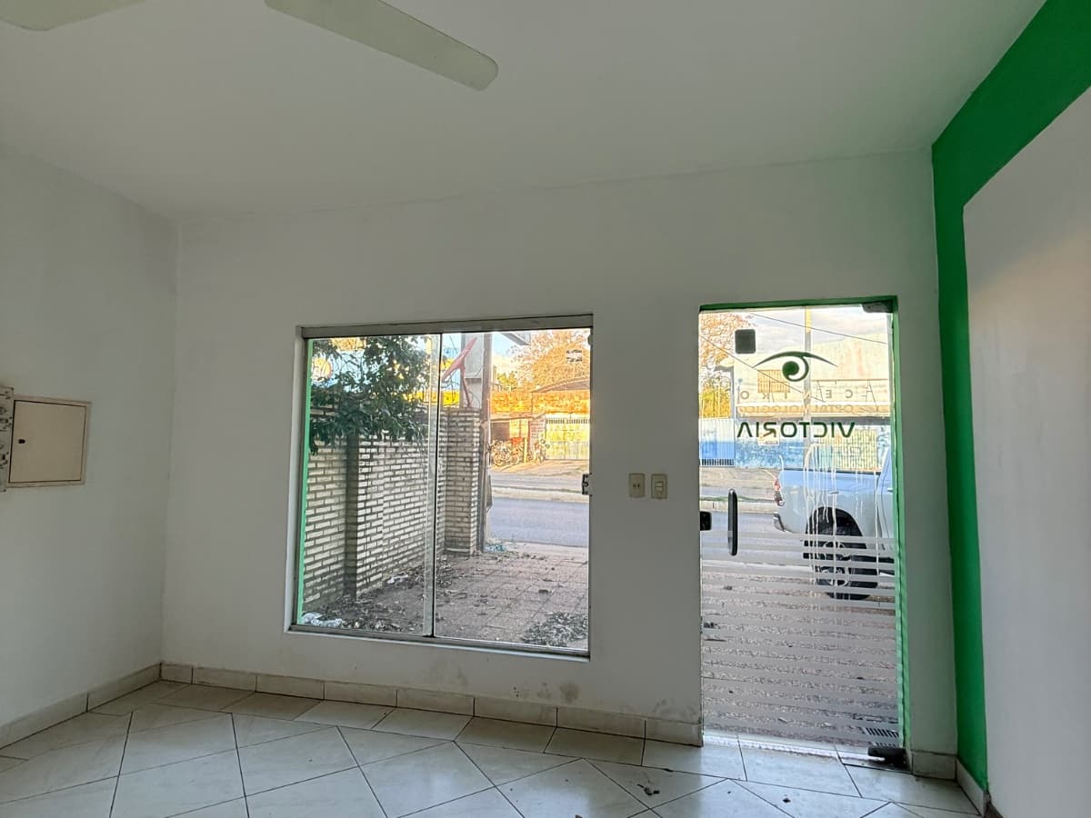 Local comercial en Teniente Américo Pico - foto 9