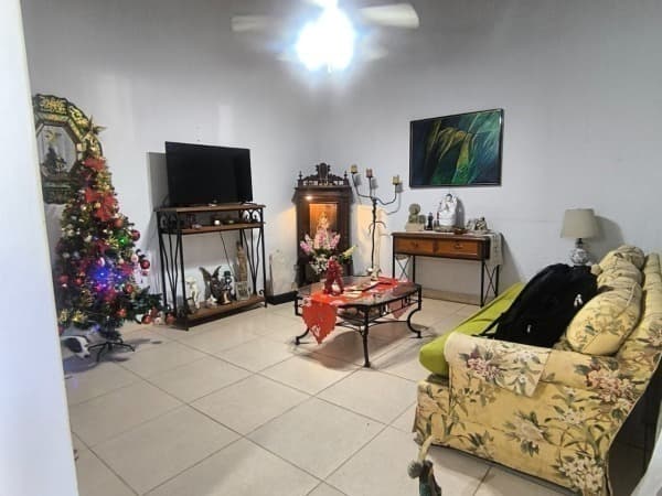 Casa en San Vicente, Asunción - foto 2