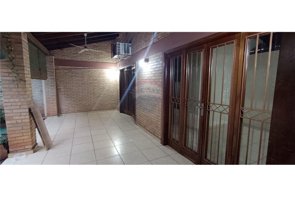 Casa en Luque, Central - foto 6