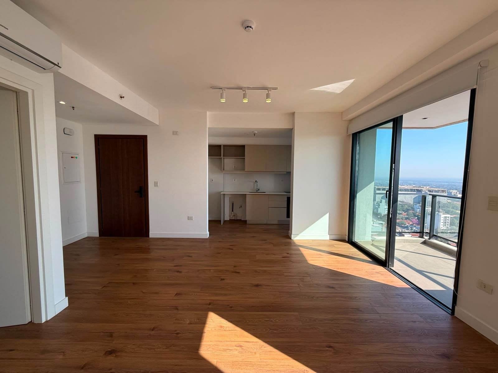 Departamento en San Martín & Nuestra Señora del Carmen - foto 2