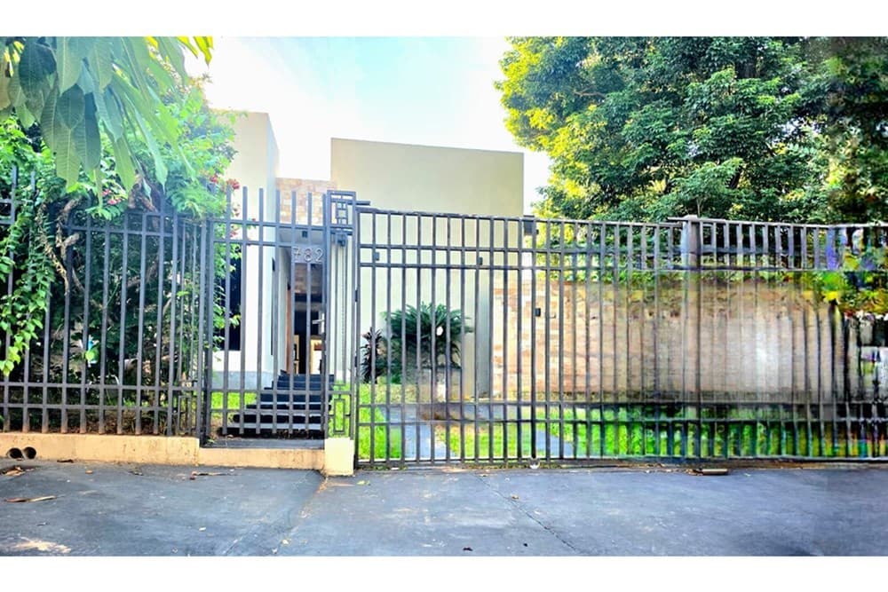 Casa en Los Laureles, Asunción