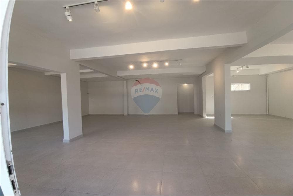 Local comercial en Avenida Zavalas Cué & Profesor Morales - foto 2
