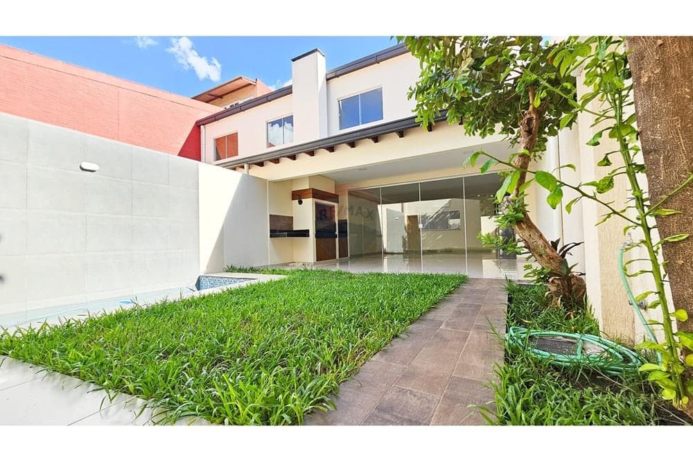 Dúplex en Mburucuyá, Asunción - foto 2
