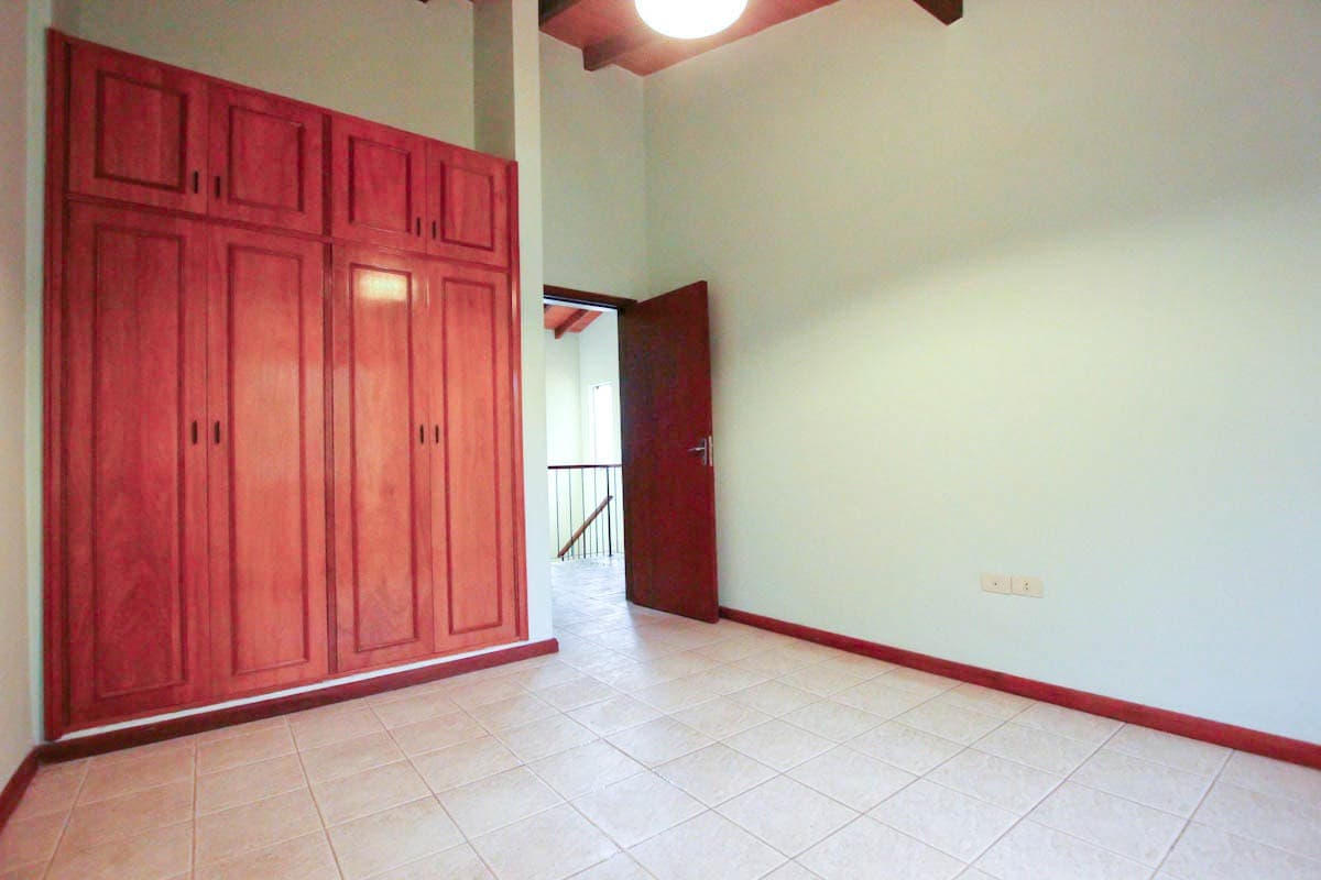 Dúplex en Ycuá Satí, Asunción - foto 8