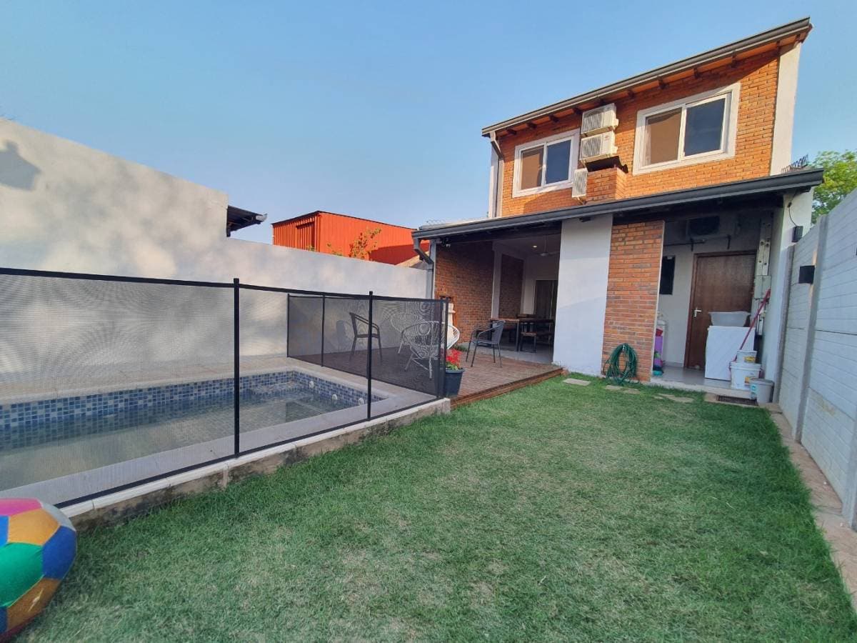 Dúplex en Loma Merlo