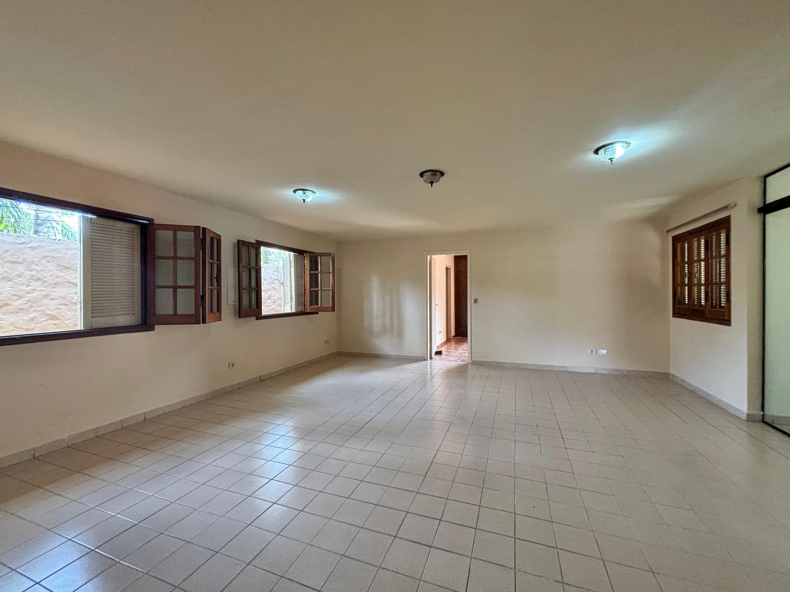 Local comercial en Senador Long - foto 7
