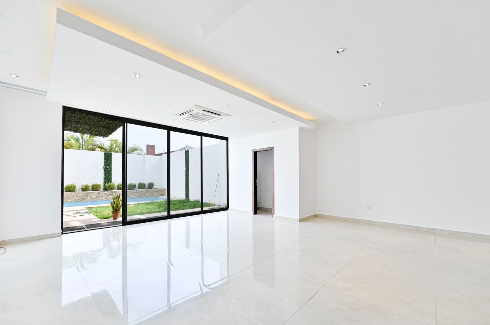 Casa en Prof. Romulo feliciangeli entre Luis Enrique Migone y Agustín Pío Barrios - foto 3