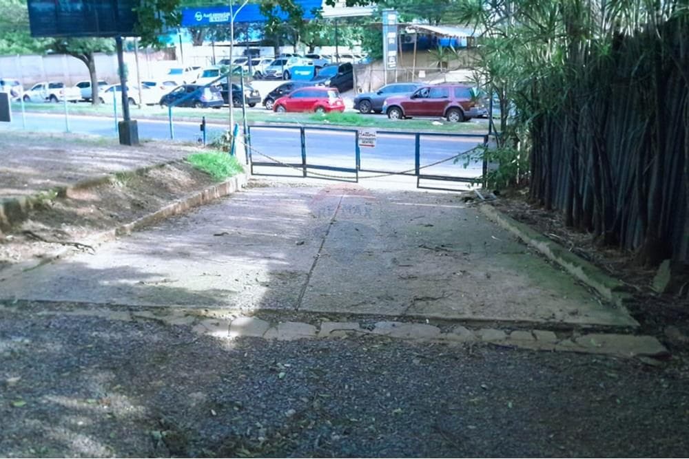 Terreno en Avenida Mariscal López - foto 2