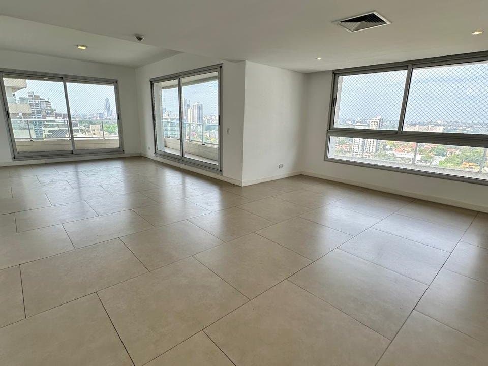Departamento en Avenida Santísima Trinidad