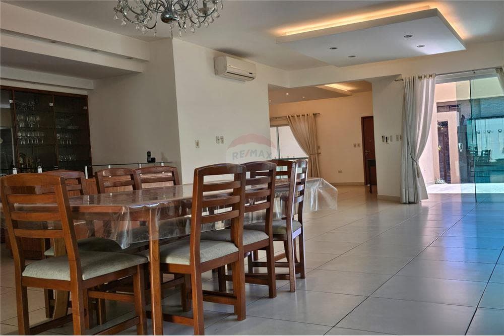 Casa en Olegario Victor Andrade casi Consejal Vargas - foto 4