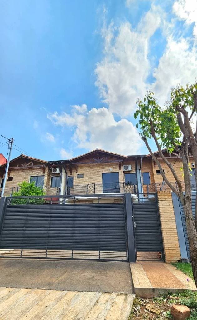 Casa en Loma Merlo