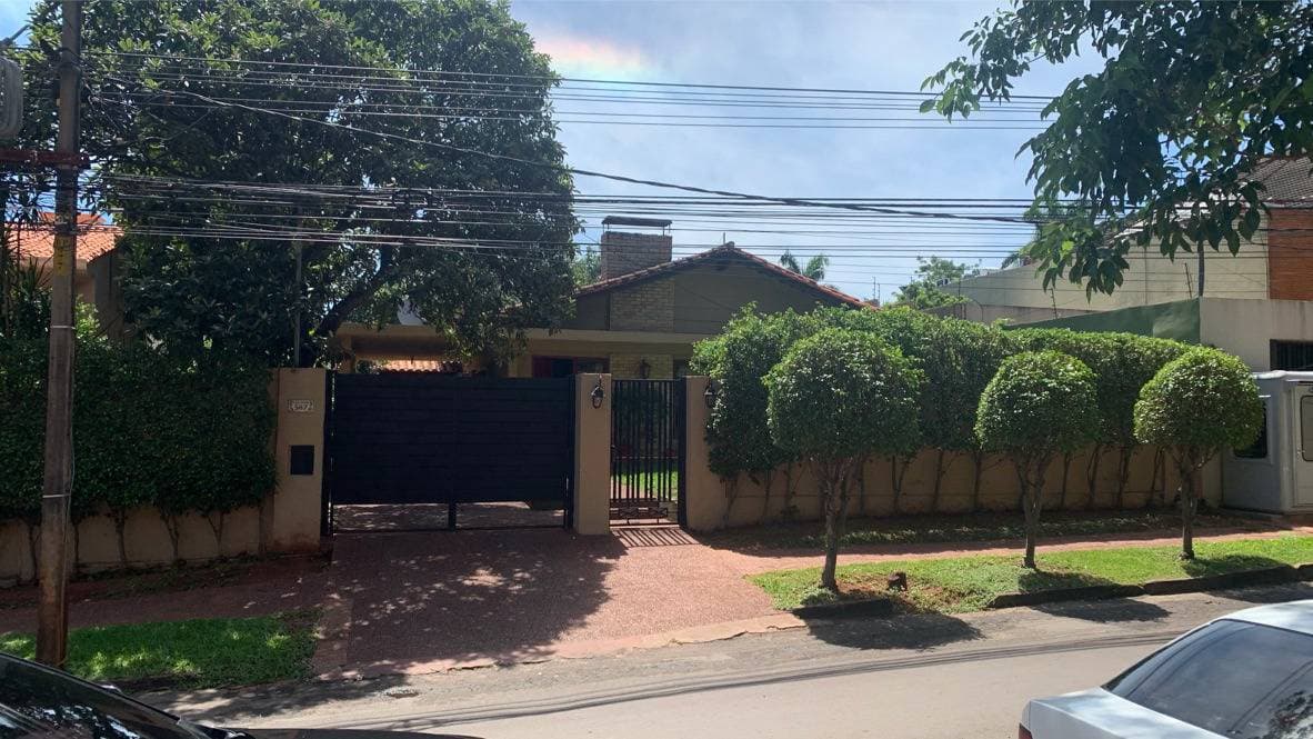Casa en Cesar Lopez Moreira
