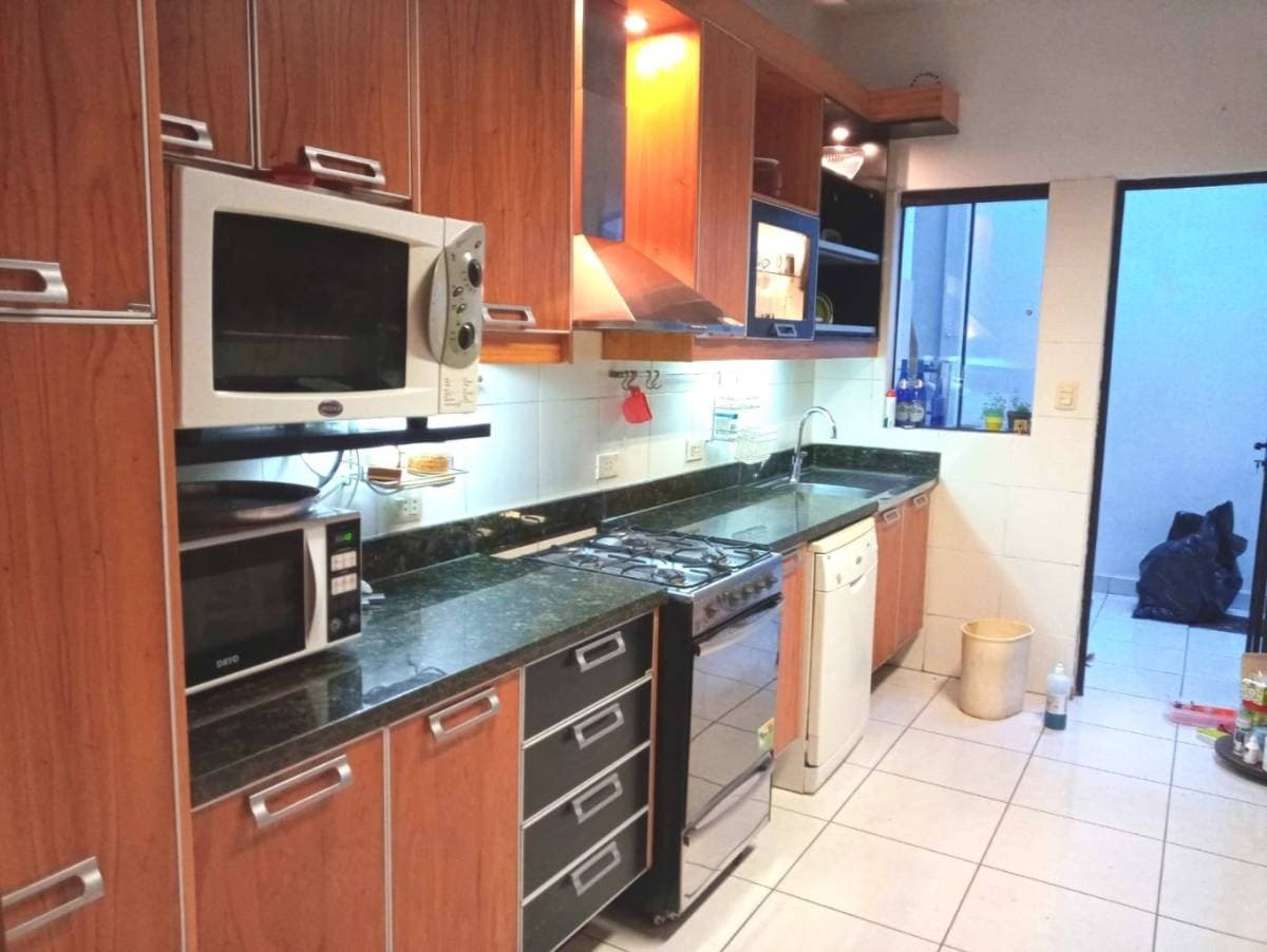 Local comercial en Malutin 685 - foto 3