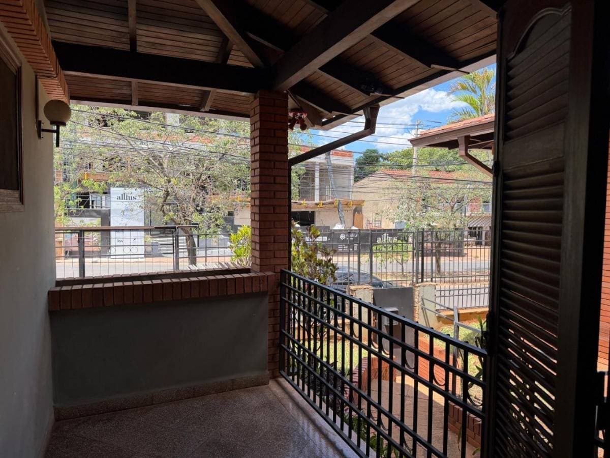 Casa en Avenida Santísima Trinidad & Prof. Dr. Francisco Fernández - foto 10