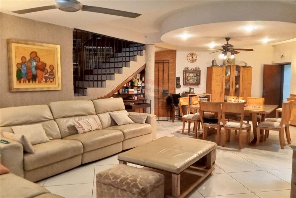 Casa en Carlos M. Gimenez