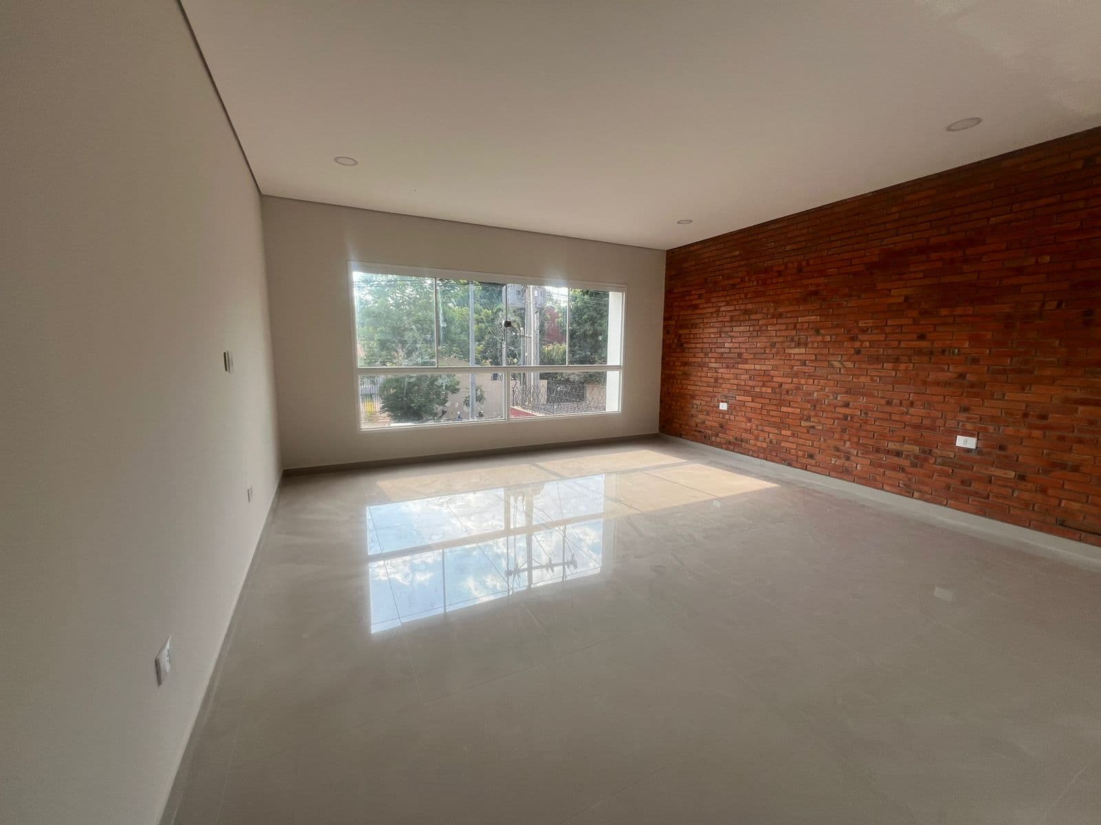 Casa en Villa Aurelia, Asunción - foto 2