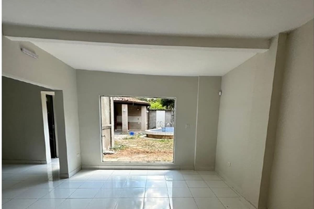Local comercial en Carmelitas - foto 2