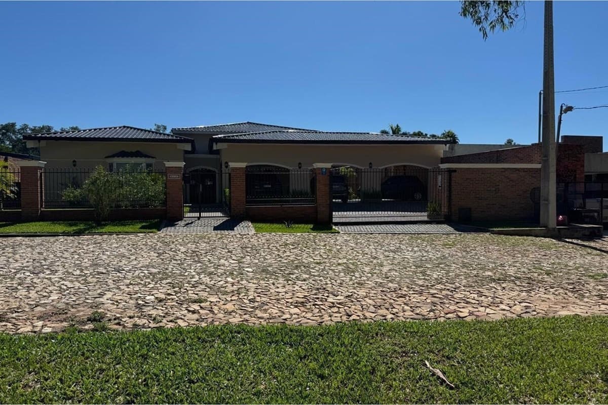 Casa en Surubi-i