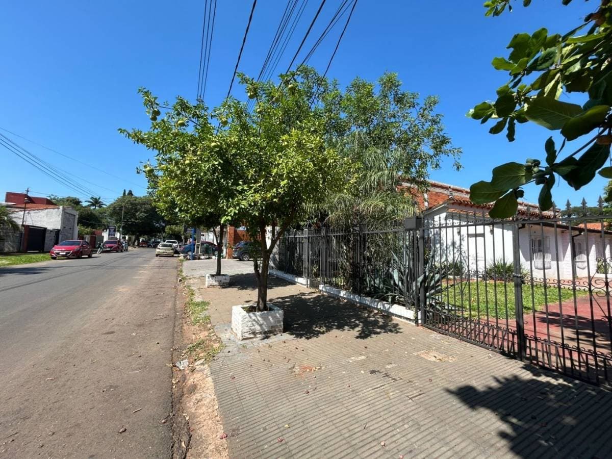 Casa en Luque, Central - foto 2
