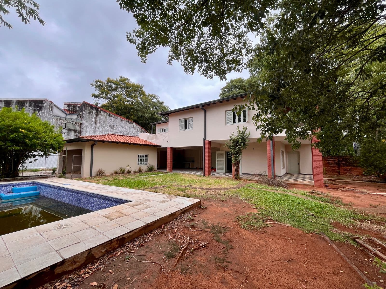 Casa en Los Laureles, Asunción