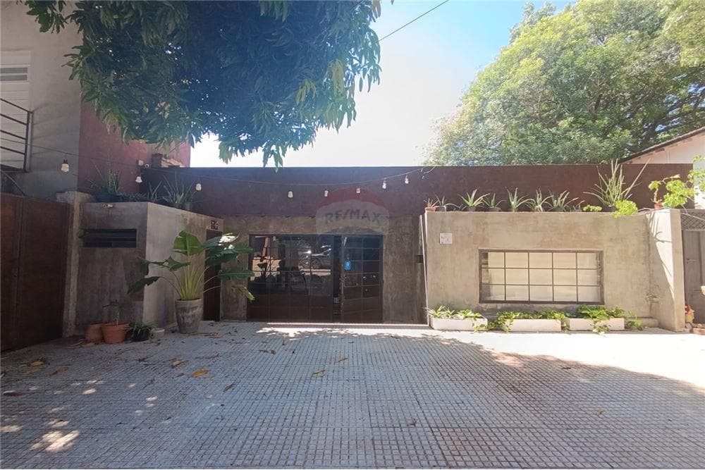 Local comercial en Los Laureles
